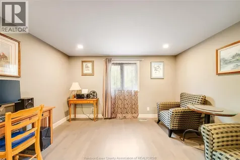 523 Collier Crescent Tecumseh ON N8N 3J4