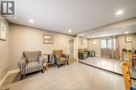 523 Collier Crescent Tecumseh ON N8N 3J4
