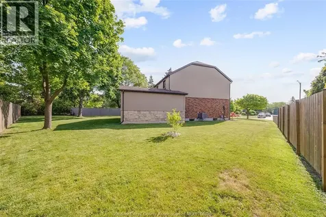 523 Collier Crescent Tecumseh ON N8N 3J4