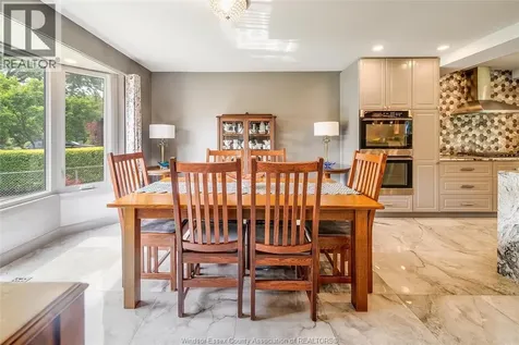 523 Collier Crescent Tecumseh ON N8N 3J4