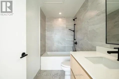 31 Huron Street Collingwood ON L9Y 5T7