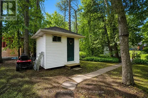 1079 Spooners Road Innisfil ON L9S 1B1