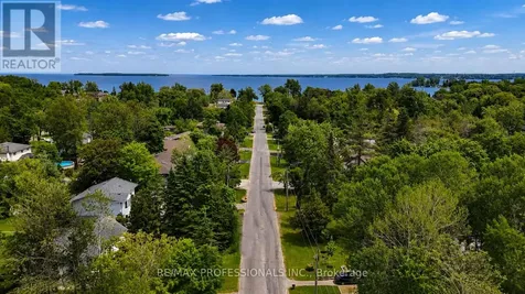 1079 Spooners Road Innisfil ON L9S 1B1