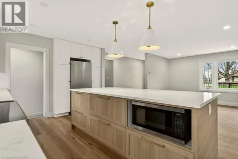 18 Garden Avenue Ancaster ON L9G 2J5