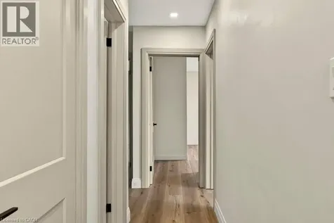 18 Garden Avenue Ancaster ON L9G 2J5