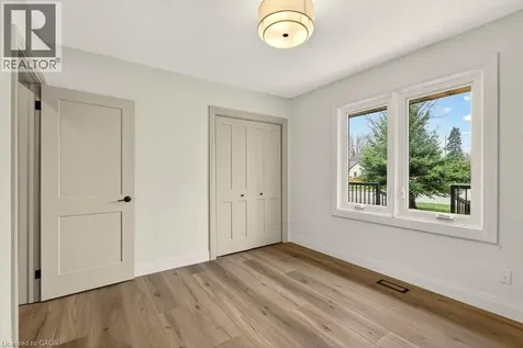 18 Garden Avenue Ancaster ON L9G 2J5