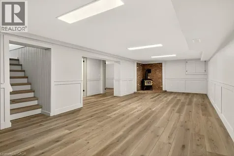 18 Garden Avenue Ancaster ON L9G 2J5