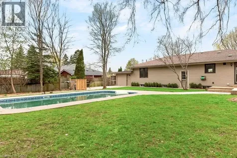 18 Garden Avenue Ancaster ON L9G 2J5