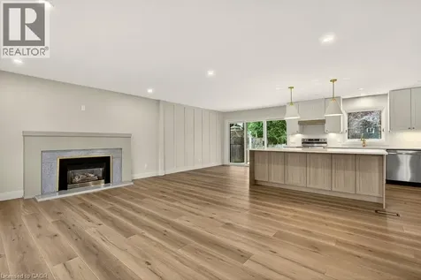 18 Garden Avenue Ancaster ON L9G 2J5