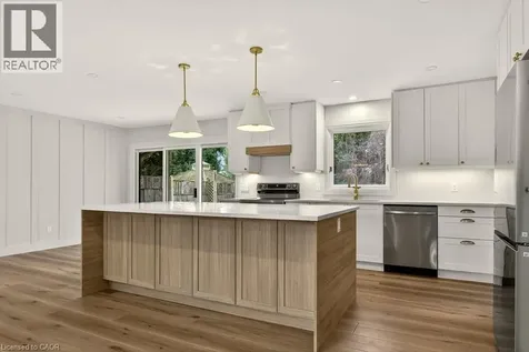 18 Garden Avenue Ancaster ON L9G 2J5