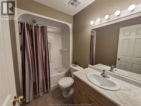 2514 Duneshill Avenue Windsor ON N8P 1Y2