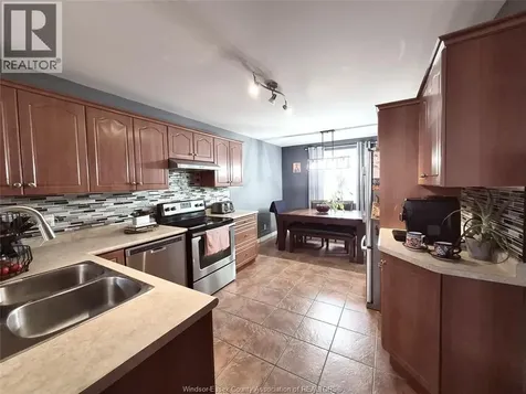 2514 Duneshill Avenue Windsor ON N8P 1Y2