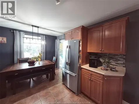 2514 Duneshill Avenue Windsor ON N8P 1Y2
