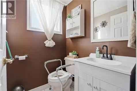 521 Beatrice Crescent Greater Sudbury ON P3A 5B4