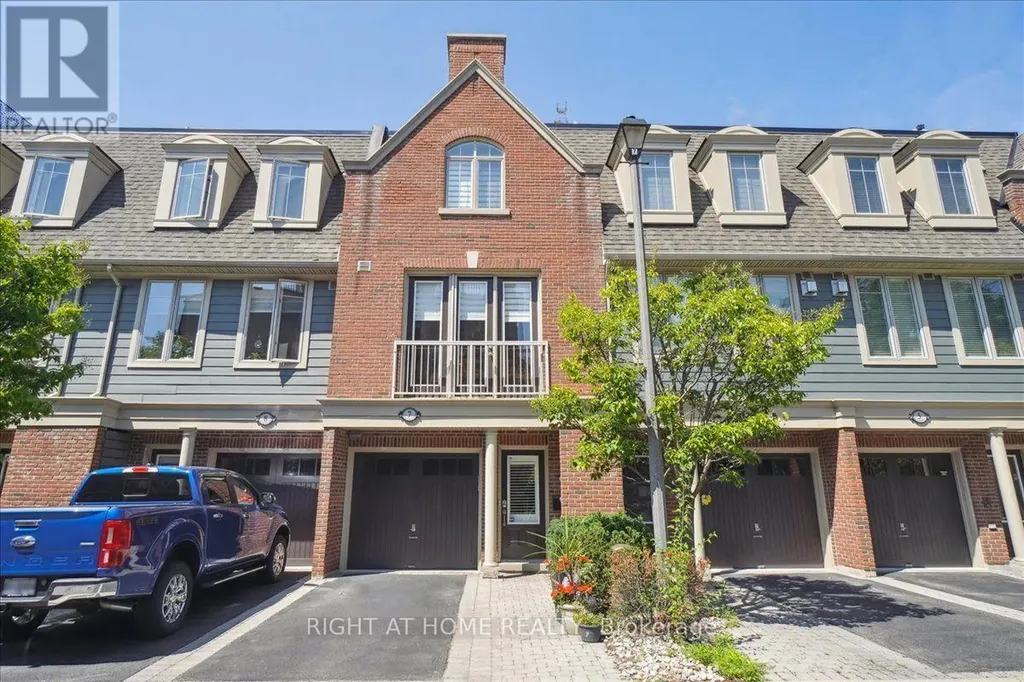 99 Brant Street Oakville (co Central) ON L6K 2Z5
