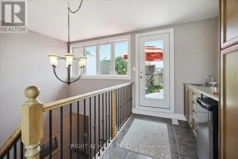 99 Brant Street Oakville (co Central) ON L6K 2Z5