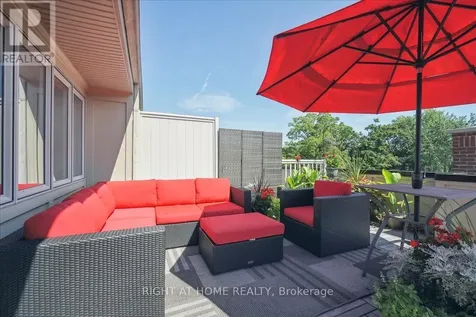 99 Brant Street Oakville (co Central) ON L6K 2Z5