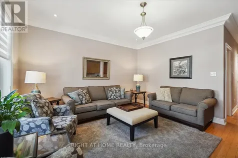 99 Brant Street Oakville (co Central) ON L6K 2Z5