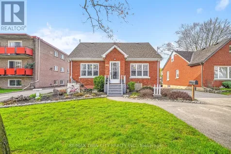 32 Fulton Street Brantford ON N3R 4E5