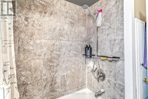 32 Fulton Street Brantford ON N3R 4E5