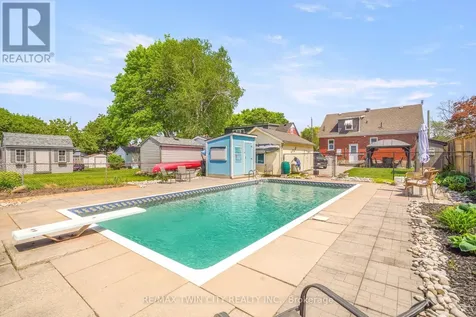 32 Fulton Street Brantford ON N3R 4E5