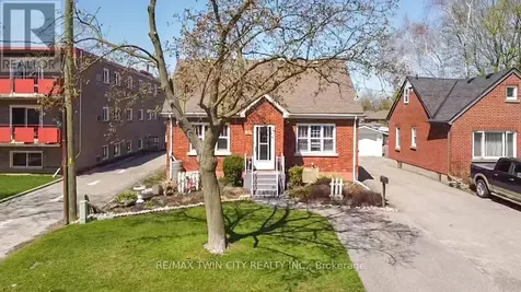 32 Fulton Street Brantford ON N3R 4E5