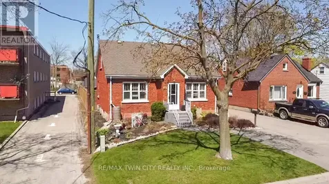32 Fulton Street Brantford ON N3R 4E5