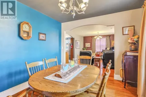 32 Fulton Street Brantford ON N3R 4E5