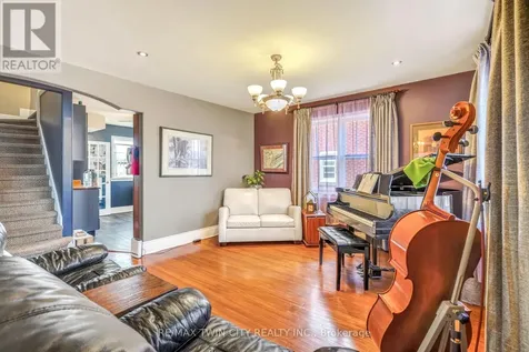 32 Fulton Street Brantford ON N3R 4E5
