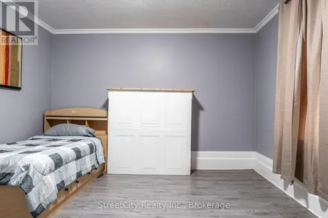 40 Douro Street Stratford ON N5A 3R3