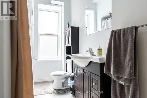 40 Douro Street Stratford ON N5A 3R3