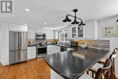 14 Sarna Drive Tiny ON L9M 0B3