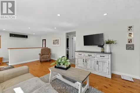 14 Sarna Drive Tiny ON L9M 0B3