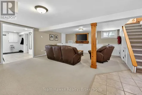 14 Sarna Drive Tiny ON L9M 0B3