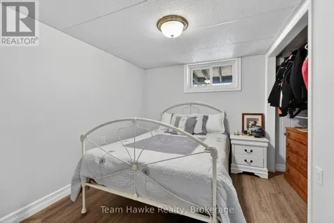 14 Sarna Drive Tiny ON L9M 0B3