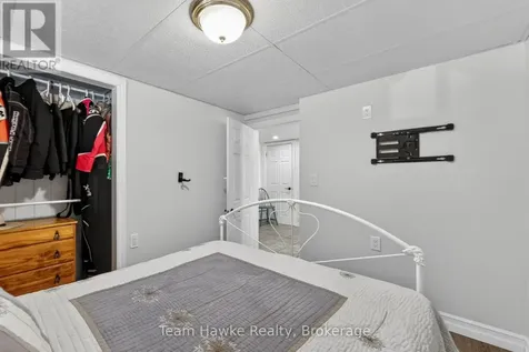 14 Sarna Drive Tiny ON L9M 0B3