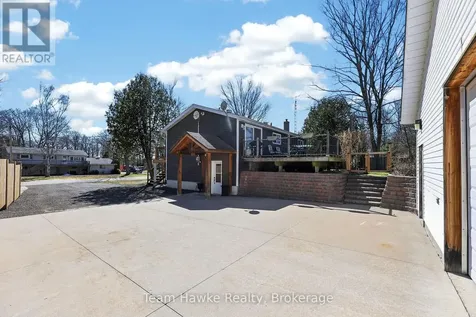 14 Sarna Drive Tiny ON L9M 0B3