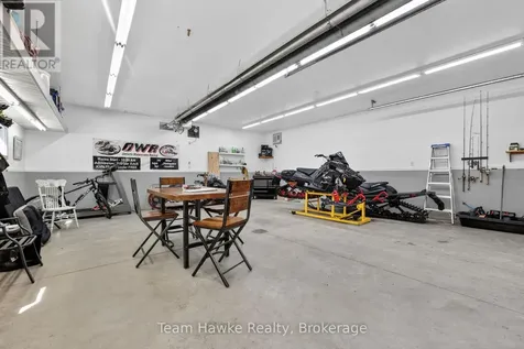 14 Sarna Drive Tiny ON L9M 0B3