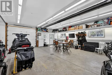 14 Sarna Drive Tiny ON L9M 0B3