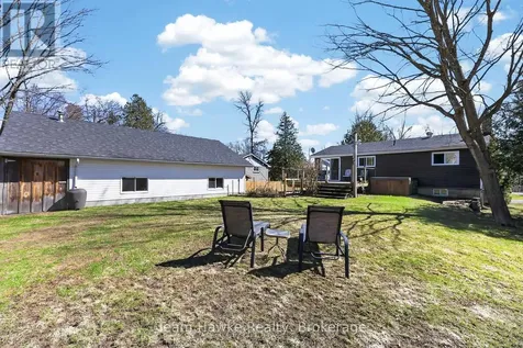 14 Sarna Drive Tiny ON L9M 0B3