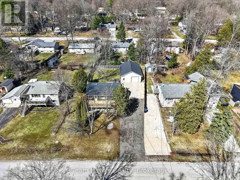 14 Sarna Drive Tiny ON L9M 0B3