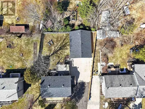 14 Sarna Drive Tiny ON L9M 0B3