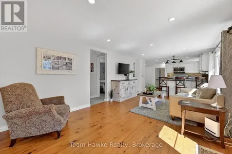 14 Sarna Drive Tiny ON L9M 0B3