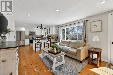 14 Sarna Drive Tiny ON L9M 0B3
