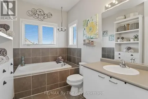 18 Maple Drive Wasaga Beach ON L9Z 0A7