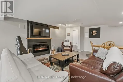 18 Maple Drive Wasaga Beach ON L9Z 0A7