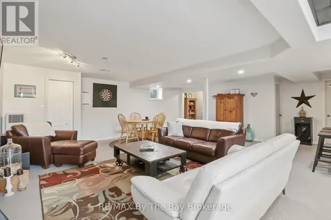 18 Maple Drive Wasaga Beach ON L9Z 0A7