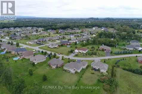 18 Maple Drive Wasaga Beach ON L9Z 0A7