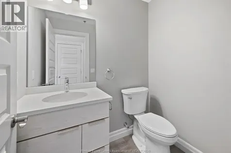 728 Brownstone Drive Tecumseh ON N9K 0C4