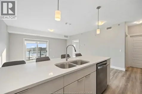 728 Brownstone Drive Tecumseh ON N9K 0C4
